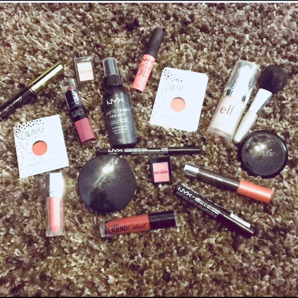 Makeup bundle